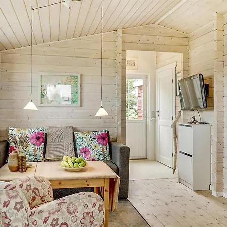Topi - 15m From The Sea By Interhome *